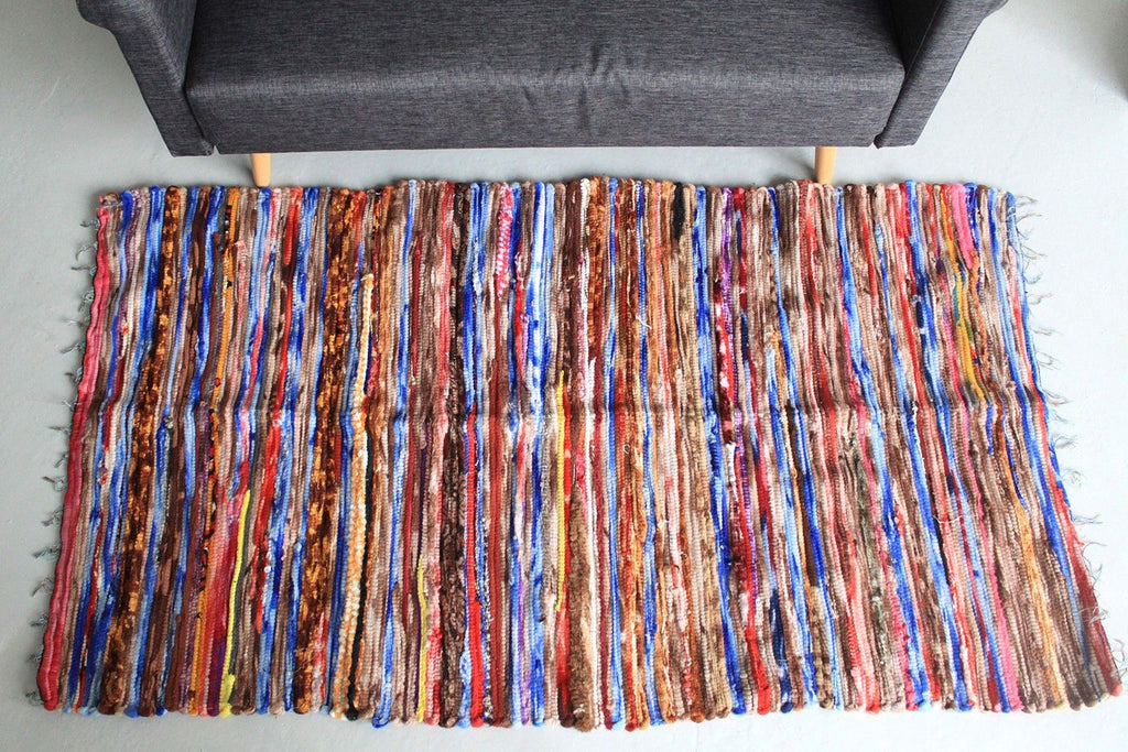 Covor din codițe multicolor, lucrat manual în India, 105x185cm