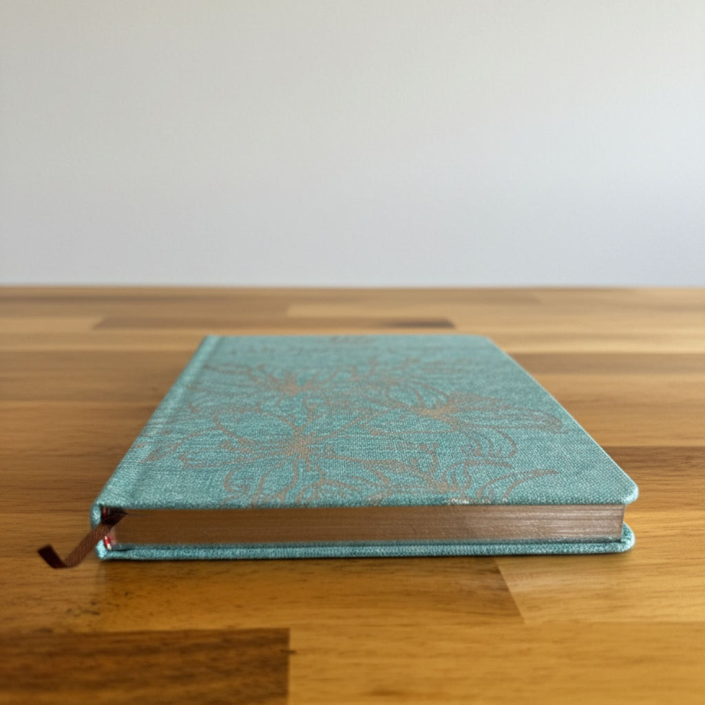 Jurnal de recunoștință albastru cu detalii argintii, 120 de pagini - Sunt recunoscător pentru