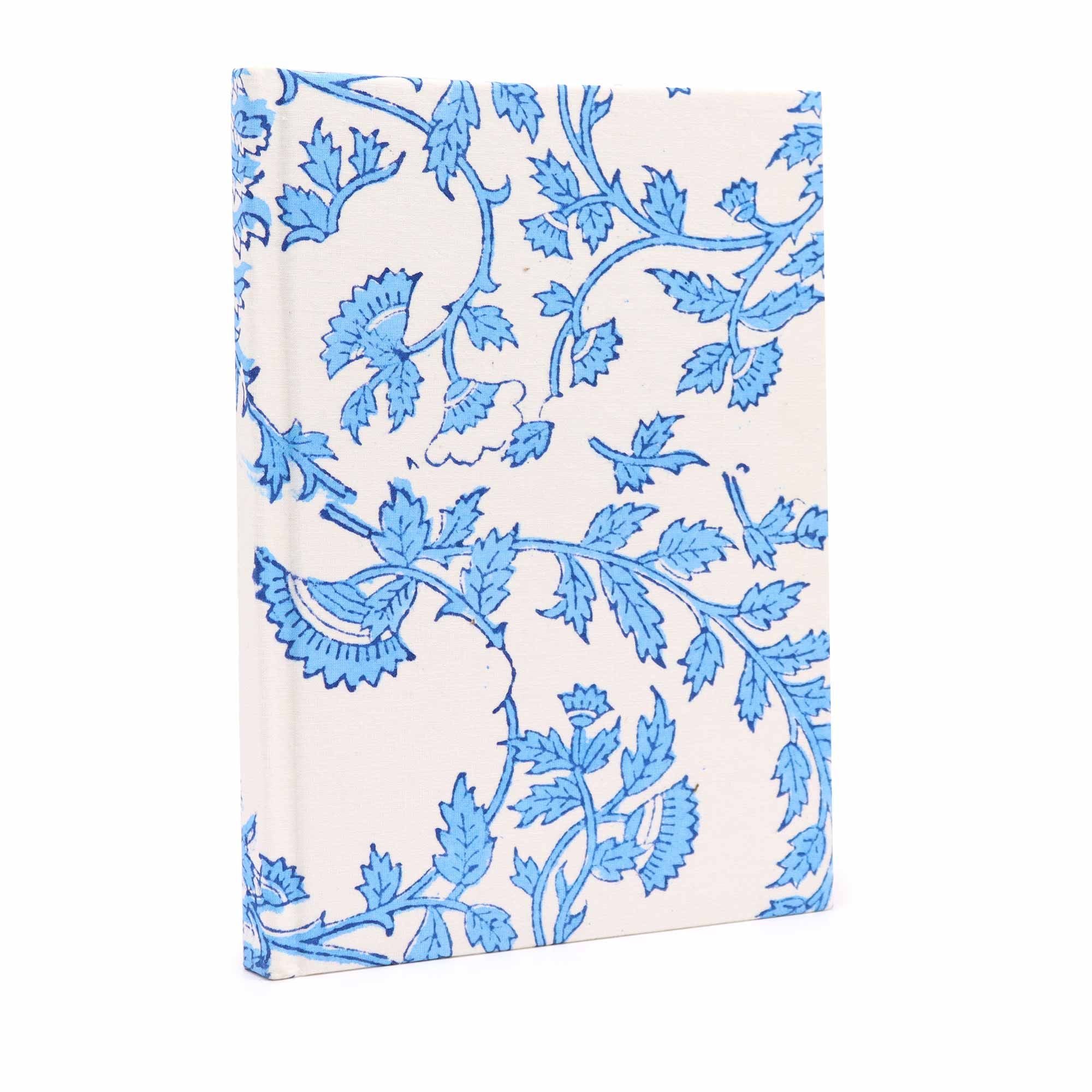 Jurnal albastru cu model floral, cu copertă din bumbac, 20x15cm, 96 de pagini