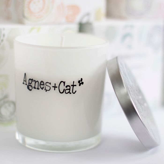 Set cadou - Lumânare (cafea) + Bombă de baie (bujori și floare japoneză)
