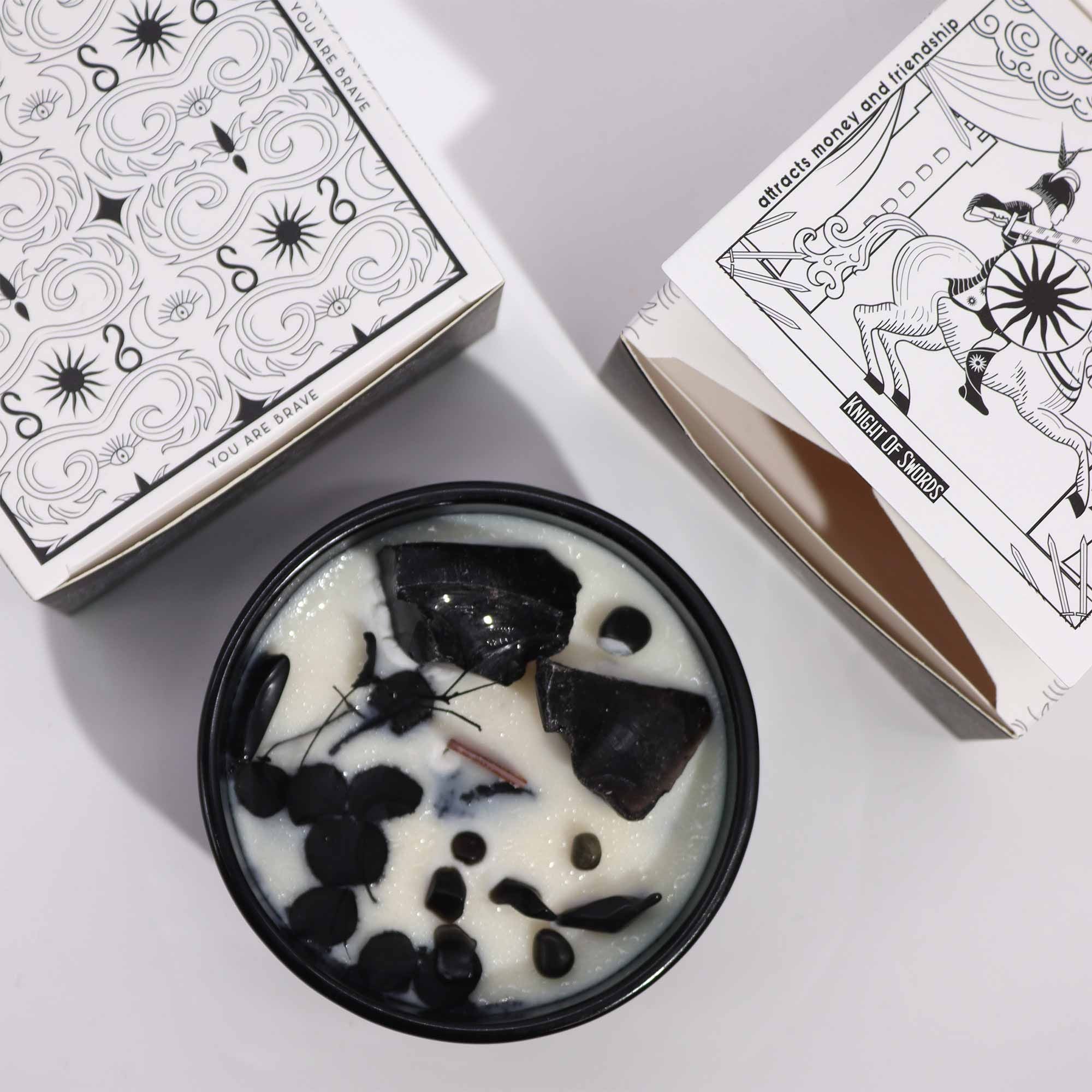 Lumânare Magică cu Flori și Cristale - Regele Săbiilor