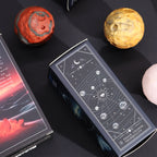 Planetă de Howlit Alb pe suport din Piatră Aurie Sola - 40mm