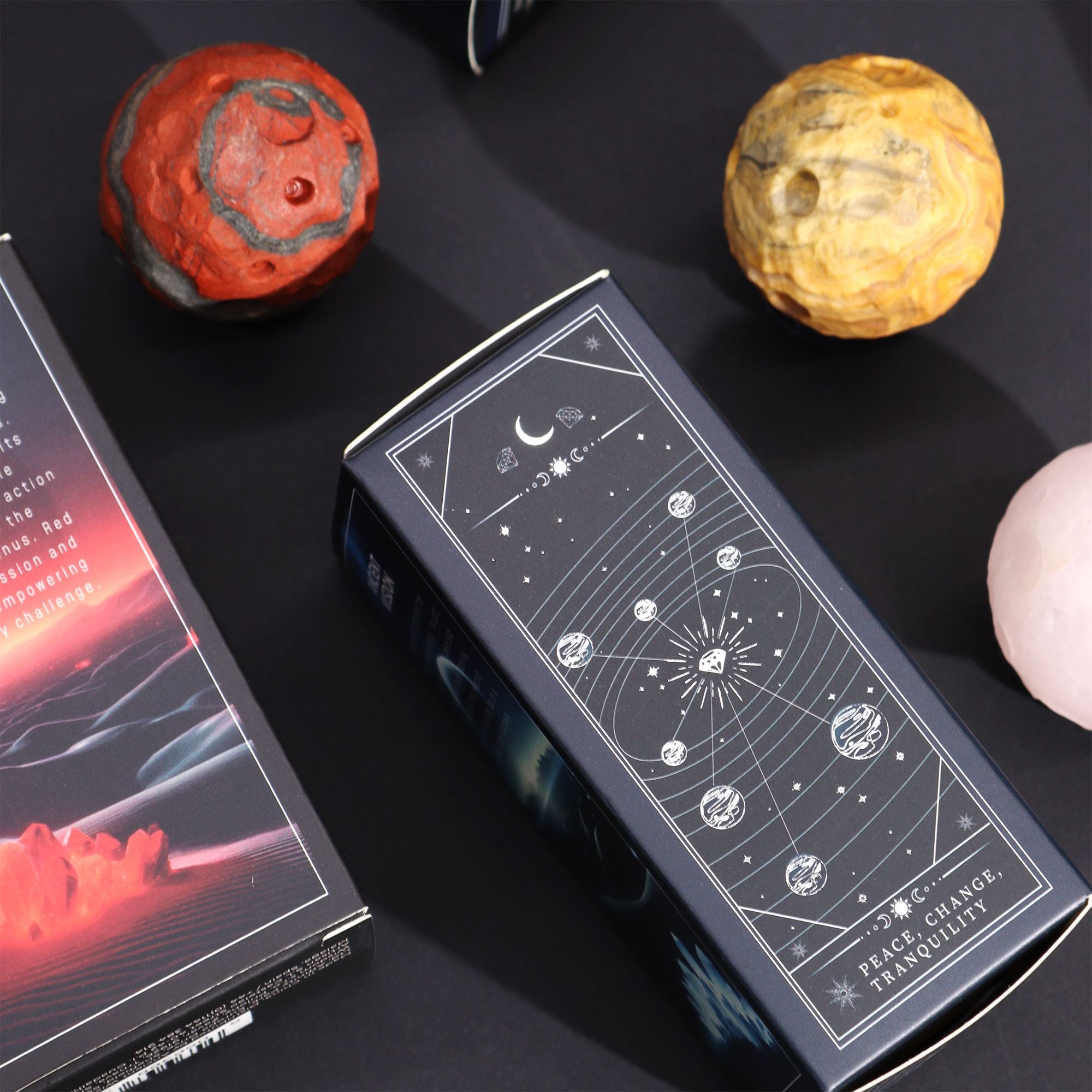 Planetă de Jad Galben pe suport din Piatră Aurie Sola - 40mm