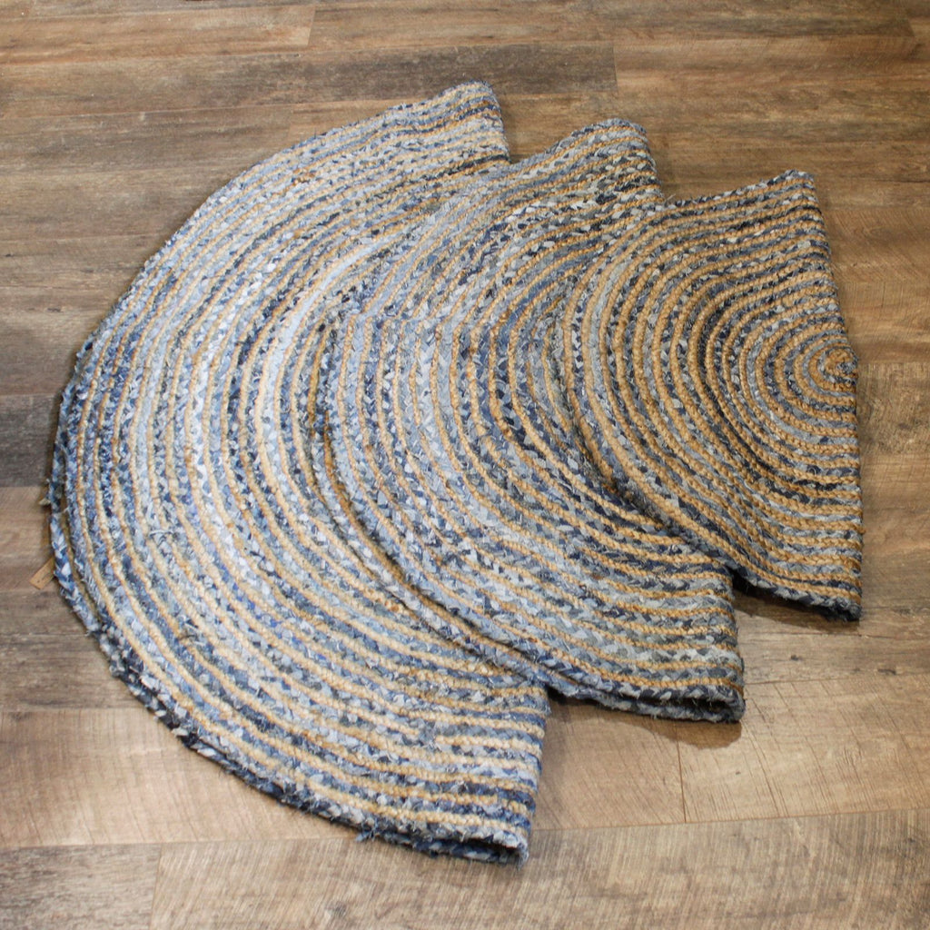Round rug made from jute and recycled denim, handcrafted in India - 90 cm