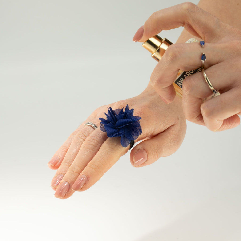 Inel difuzor de parfum, în formă de floare - Bleumarin