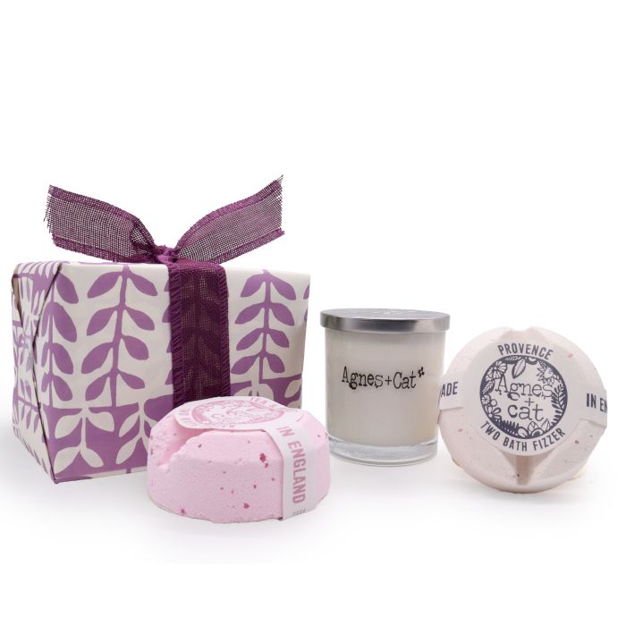Set cadou - Lumânare (piatra lunii) + Bombă de baie (Provence, ceai și tradafiri))